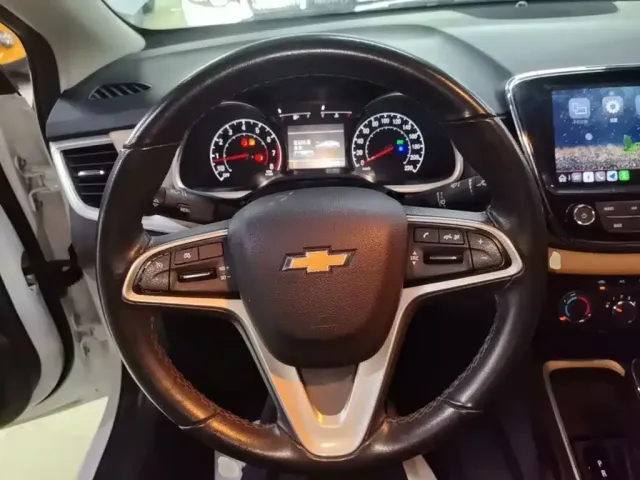 Chevrolet Monza — Фото автомобиля 10
