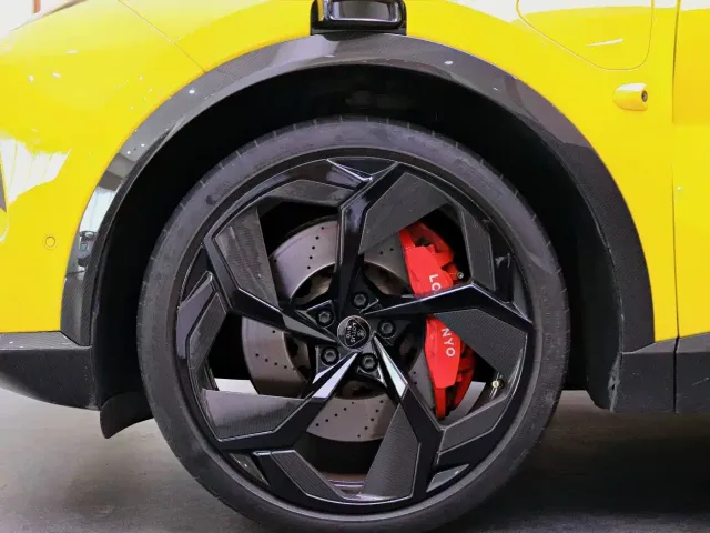 Lotus Eletre — Фото автомобиля 21