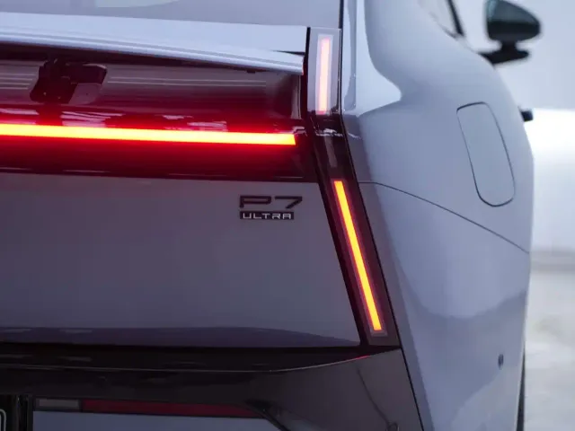 Xpeng P7 — Фото автомобиля 23