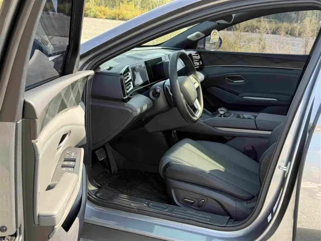 BYD Qin L — Фото автомобиля 7