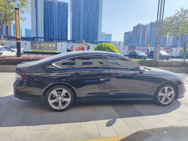 Honda Accord — Фото автомобиля 5