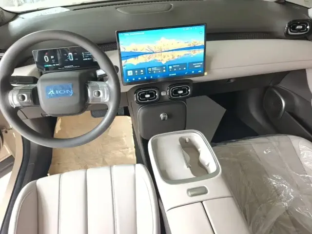 GAC Aion UT — Фото автомобиля 9