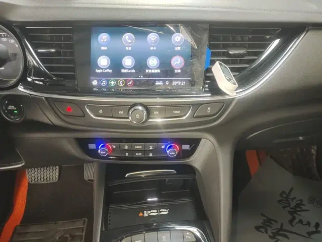 Buick Regal — Фото автомобиля 12