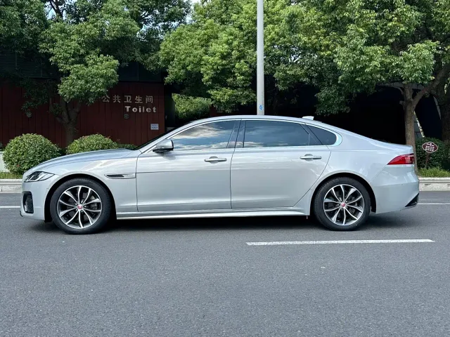 Jaguar XFL — Фото автомобиля 7