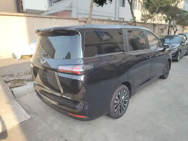 Wuling Starlight 730 — Фото автомобиля 6