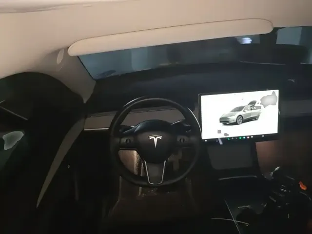 Tesla Model Y 2023 Long Range All-Wheel Drive Edition — Фото автомобиля 2
