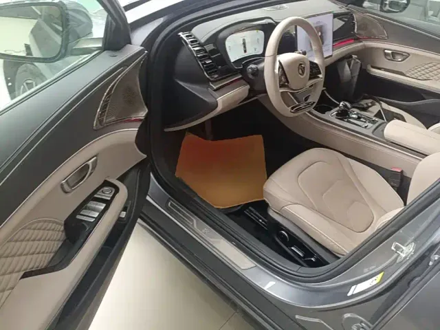 BYD Han — Фото автомобиля 15