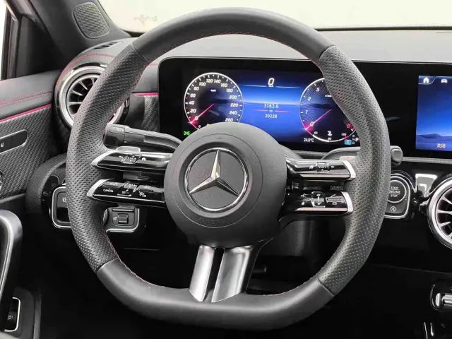 Mercedes-Benz A-Class — Фото автомобиля 22