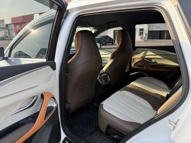 BYD Song Pro — Фото автомобиля 14