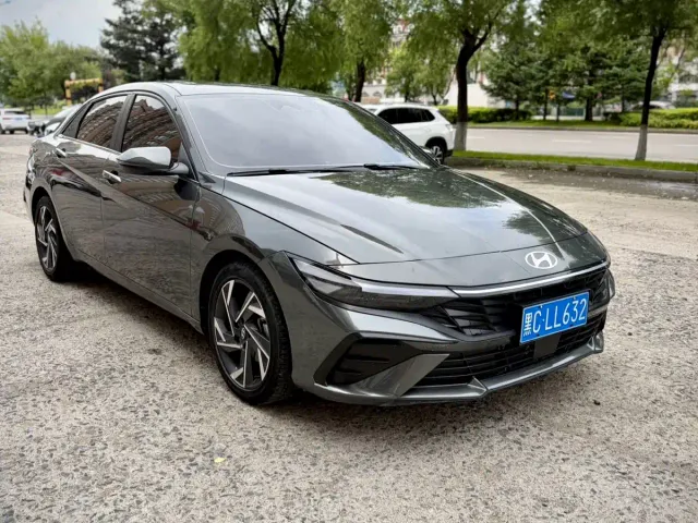 Hyundai Elantra — Фото автомобиля 3