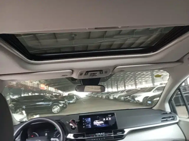 Toyota Sienna — Фото автомобиля 17