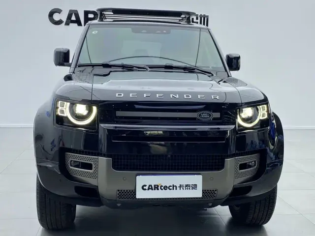 Land Rover Defender — Фото автомобиля 8