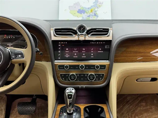 Bentley Bentayga Hybrid — Фото автомобиля 11