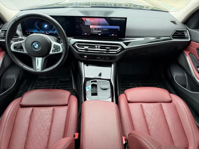 BMW i3 — Фото автомобиля 8