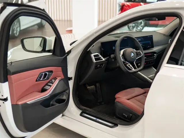 BMW 3 Series — Фото автомобиля 13