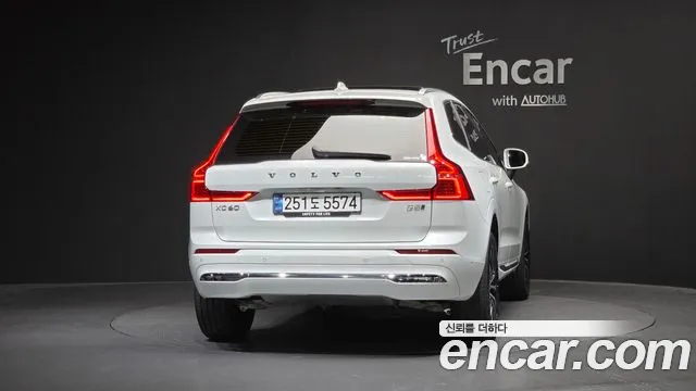 Вольво XC60 — Фото автомобиля 4