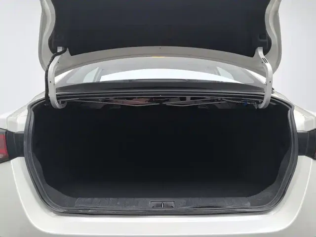Nissan Sylphy — Фото автомобиля 16