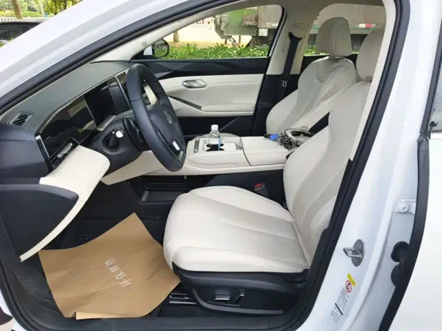 BYD Qin L — Фото автомобиля 14