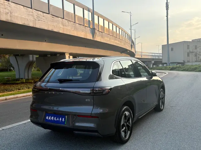Geely Galaxy E5 — Фото автомобиля 7