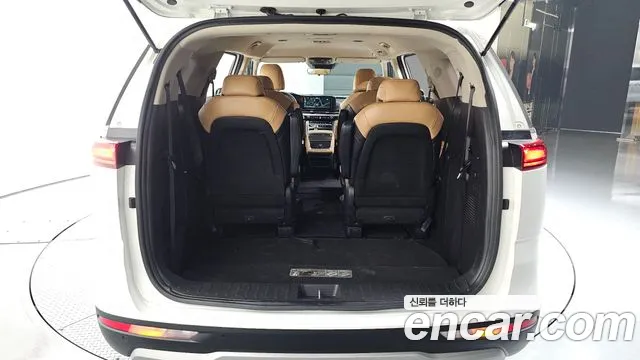 Kia Canival Carnival 4 поколение Бензин 9 мест Prestige — Фото автомобиля 30