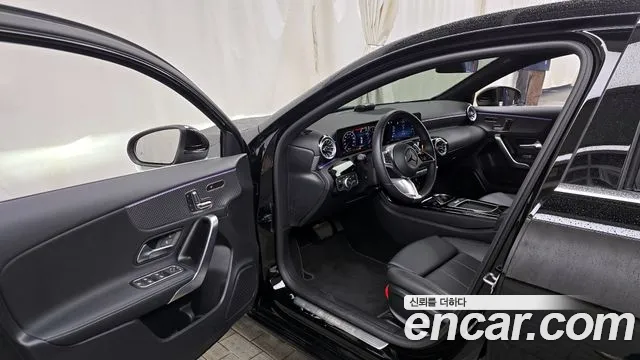 Mercedes-Benz A-Class — Фото автомобиля 10