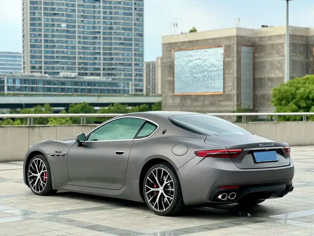 Maserati GranTurismo — Фото автомобиля 12