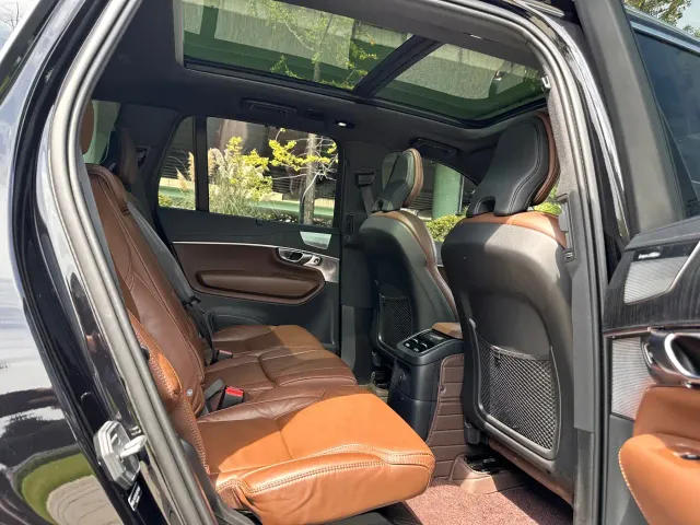 Volvo XC90 — Фото автомобиля 17