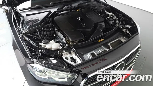 Mercedes-Benz E-Class — Фото автомобиля 9