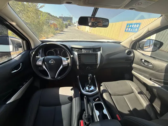 Nissan Navara — Фото автомобиля 5
