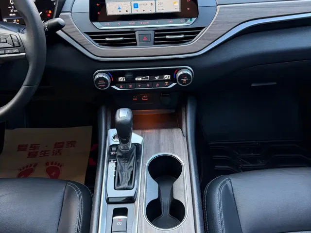 Nissan Teana — Фото автомобиля 19