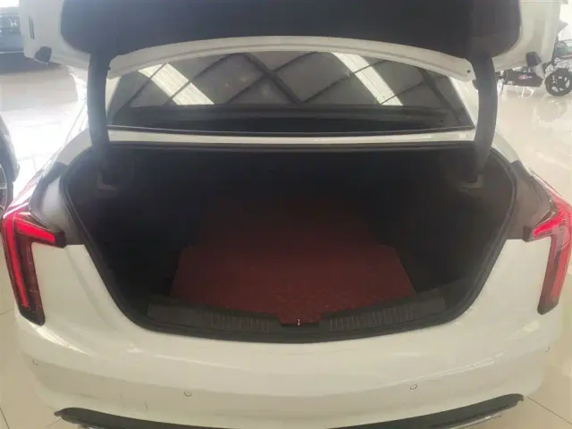 Cadillac CT5 — Фото автомобиля 18