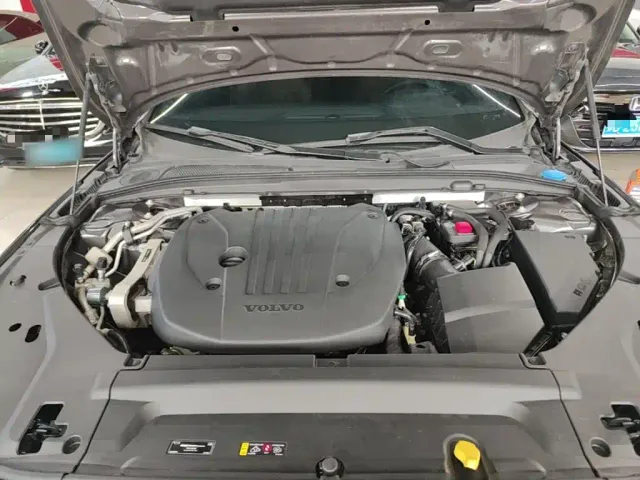 Volvo S90 — Фото автомобиля 19