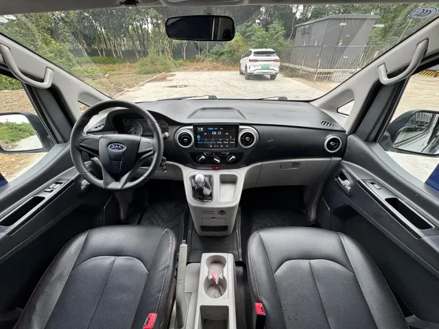 JAC Refine M3 — Фото автомобиля 8