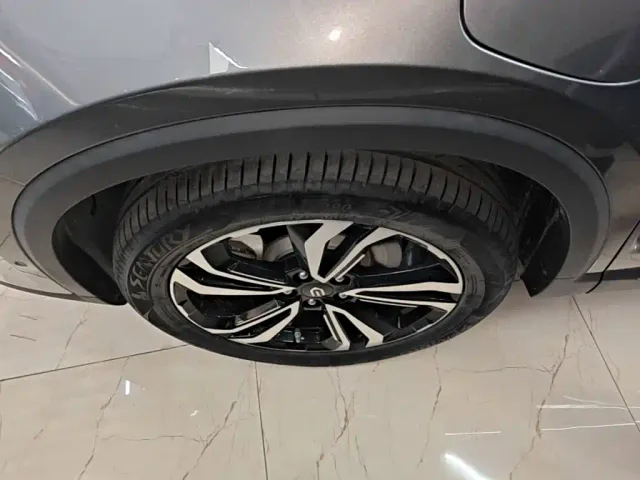 Skyworth Auto HT-i — Фото автомобиля 22