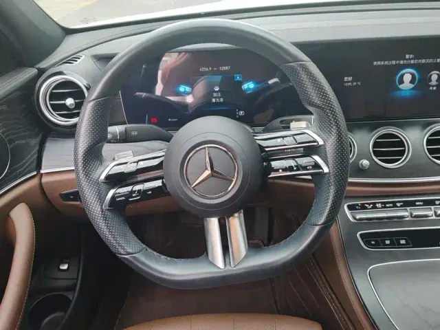 Mercedes-Benz E-Class — Фото автомобиля 15
