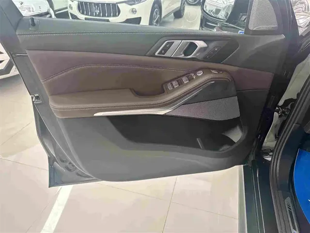 BMW X5 — Фото автомобиля 6