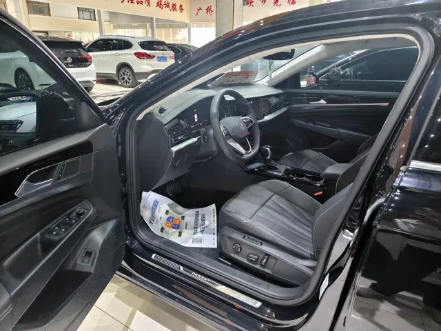 Volkswagen Passat — Фото автомобиля 4