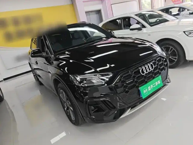 Audi Q5L — Фото автомобиля 3