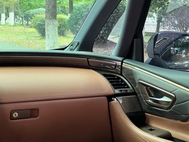 Toyota Alphard — Фото автомобиля 22