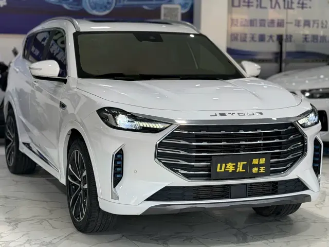 Jetour X70 Plus — Фото автомобиля 3