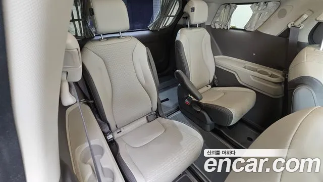 Kia Carnival 4th Gen — Фото автомобиля 19