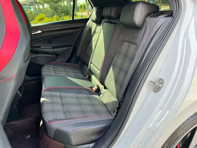Volkswagen Golf GTI — Фото автомобиля 6