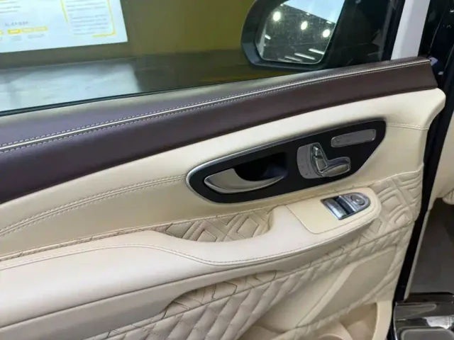 Mercedes-Benz Mercedes-Benz V-Class 2020 Model V 260 L Long Wheelbase Luxury — Фото автомобиля 9