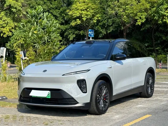 Фотография автомобиля — Nio ES8
