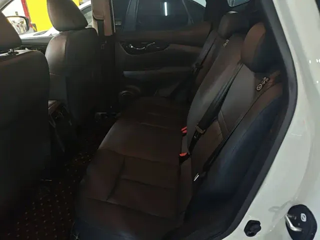 Nissan Qashqai — Фото автомобиля 16