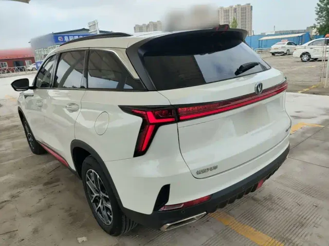 Changan CS75 Plus — Фото автомобиля 22