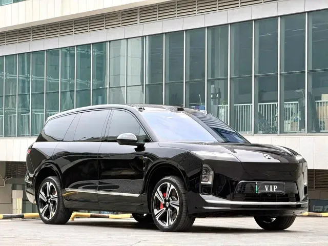 Nio ES8 — Фото автомобиля 2