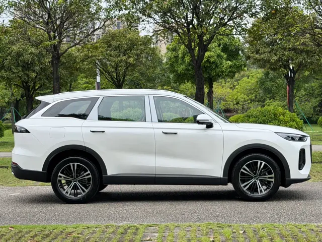 Chery Tiggo 9 — Фото автомобиля 28