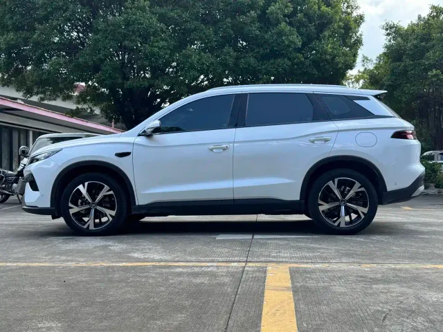 BYD Song Pro — Фото автомобиля 4