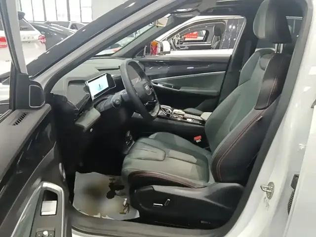Geely Boyue — Фото автомобиля 14
